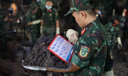 Xúc động chứng kiến hài cốt liệt sĩ nằm chồng lên nhau tại Công viên Lê Thị Riêng