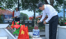 Thủ tướng Lê Minh Hưng dâng hương tri ân các Anh hùng liệt sĩ tại Nghĩa trang quốc gia Vị Xuyên