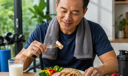 Sau tuổi 50, nên ăn bao nhiêu protein sau khi tập để giữ cơ?