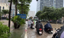 Miền Bắc đón mưa dông giảm nhiệt nắng nóng