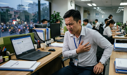 Dấu hiệu cảnh báo đột quỵ và ngừng tim dân văn phòng không nên bỏ qua