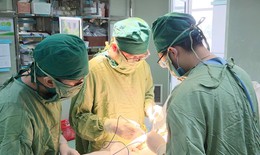 Tưởng rối loạn tiêu hóa, người đàn ông bàng hoàng phát hiện ung thư hiếm gặp