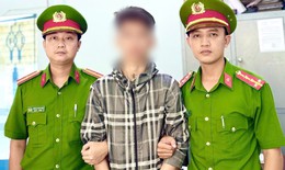 Mâu thuẫn sau trận bóng giao hữu, 2 thiếu niên chém cầu thủ đội bạn nguy kịch rồi bỏ trốn