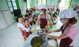 Hà Nội thống nhất quy trình tổ chức bữa ăn bán trú cho học sinh