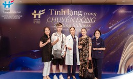 Họa sĩ khiếm thính Trần Nam Long và lời tri ân bằng nét cọ tại Bệnh viện Việt Pháp Hà Nội