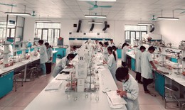 Toàn cảnh điểm sàn ngành Dược học 2026 tại các cơ sở đào tạo trọng điểm