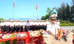 Vùng 4 Hải quân dâng hương tưởng niệm các anh hùng liệt sĩ Gạc Ma