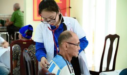 Hơn 700 người dân vùng biên được khám bệnh, cấp thuốc miễn phí trong Chiến dịch Mùa hè xanh 2026