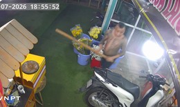 Gã đàn ông ở Đồng Tháp đánh vợ cũ, đập phá tiệm hoa làm một người bị thương