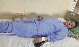 Vừa bước sang tuổi 16, cô bé mắc ung thư phải gác việc học, cần sự trợ giúp để được điều trị