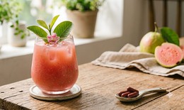Lợi ích khi uống nước ép ổi với thuốc bổ sung sắt cho người bị thiếu máu