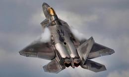 Cuộc đối đầu giữa hệ thống S-400 Nga với tiêm kích F-22 và F-35 Mỹ vẫn chưa có lời giải