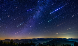 Mưa sao băng  Perseids 2026 sẽ sáng rực rỡ bầu trời đêm nay