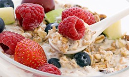 5 thực phẩm hỗ trợ giảm cholesterol, tốt cho sức khỏe tim mạch