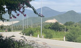 Miền Bắc mưa diện rộng, nắng nóng miền Trung kéo dài đến khi nào?