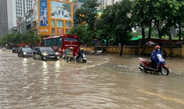 Mưa dông bao trùm hầu khắp các khu vực trên cả nước