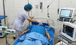 Cứu sống 2 bệnh nhân cao tuổi tràn dịch màng phổi, ngừng tuần hoàn