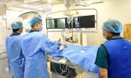 Không để y tế tư nhân phát triển riêng lẻ