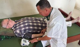Được quân y giúp đỡ, người đàn ông Mỹ ngỏ ý hiến tạng cho y học Việt Nam