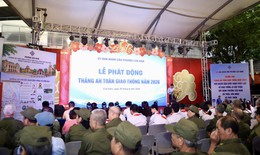 Phường Cửa Nam: Một hàng xe dừng đỗ có thể thành 'nút thắt' giao thông