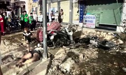 Lao xe vào công trình đang thi công ở Huế lúc rạng sáng, 2 người nhập viện