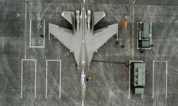 Tiêm kích J-16 Trung Quốc so tài Rafale Pháp tranh đoạt ngôi vị 'bá chủ bầu trời'
