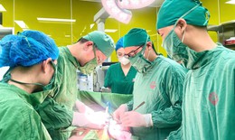 Cụ ông 90 tuổi mắc nhiều bệnh lý nền do tắc ruột