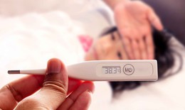 Trẻ bị sốt khi nào cần nhập viện?
