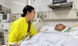 Nam thanh niên nguy kịch vì tai nạn, mẹ viêm loét giác mạc, bố phải nghỉ việc chăm con cần giúp đỡ