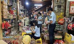 Phát hiện lượng lớn kẹo, bánh trung thu không hóa đơn, chứng từ, nguồn gốc xuất xứ