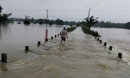 Mưa lớn ở Trung Bộ và Nam Bộ còn kéo dài đến khi nào?
