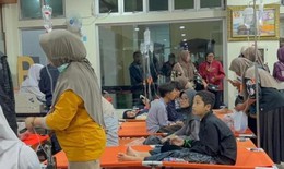Hơn 800 người ngộ độc từ chương trình bữa ăn miễn phí của Chính phủ Indonesia