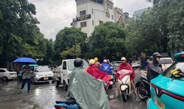 Cảnh báo dông lốc, sét và mưa đá khu vực Hà Nội
