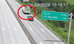 Nhiều tài xế phớt lờ khoảng cách an toàn, bám đuôi rồi chuyển làn trên cao tốc