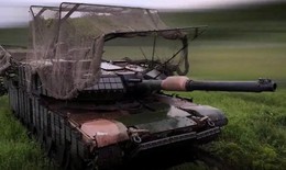 UAV Nga ép xe tăng Abrams Mỹ nằm im trên chiến trường Ukraine