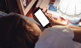 Đau lưng, thoái hoá đốt sống cổ do sử dụng thiết bị công nghệ