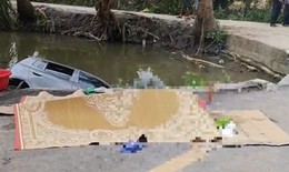 Ô tô lao xuống mương nước, hai vợ chồng tử vong, 3 người thoát nạn