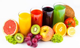 Tại sao không nên dùng nước ép trái cây để uống thuốc?