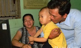Vụ bảo mẫu bóp cổ trẻ: Một bé trai bị sang chấn tâm lý
