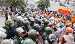 Đại sứ quán Việt Nam tại Campuchia bị quấy rối