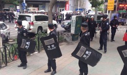 Đánh bom khủng bố Tân Cương, gần 30 người thương vong