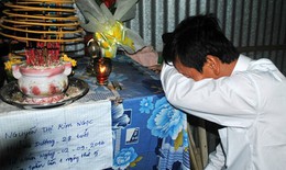 Cuộc đoàn tụ đẫm nước mắt của 3 cha con em bé văng khỏi bụng mẹ
