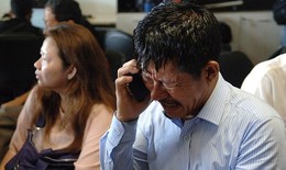AirAsia QZ8501: Gia đình 10 người thoát nạn nhờ trễ giờ bay