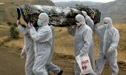 Nguyên nhân Ebola bùng phát tại Tây Phi