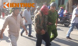 TP HCM: Khống chế đối tượng chém công an, cố thủ trong nhà dân