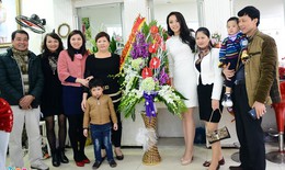 Hoa hậu Kỳ Duyên được chào đón nồng nhiệt ở quê nhà