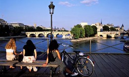 10 điều lãng mạn nên làm khi tới Paris