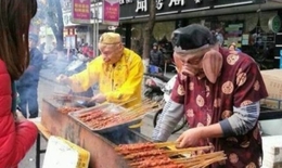 Chết cười với trào lưu Tôn Ngộ Không – Trư Bát Giới bán... “thịt Đường Tăng”