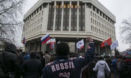 Dồn dập nỗ lực ngoại giao trước ngày Crimea trưng cầu dân ý
