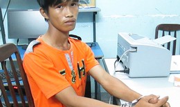 Giết bác dâu trong phòng tắm rồi cướp vàng